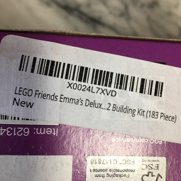 LEGO Friends Emma's Deluxe Bedroom Set - Purple and Tan - Picture 2 of 8